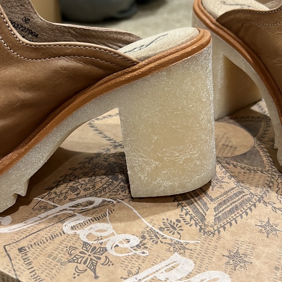 Free People Clogs - Picture 4 of 11